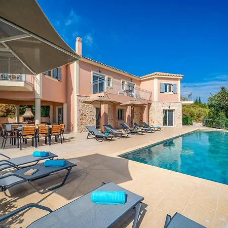 Villa Estiasi By